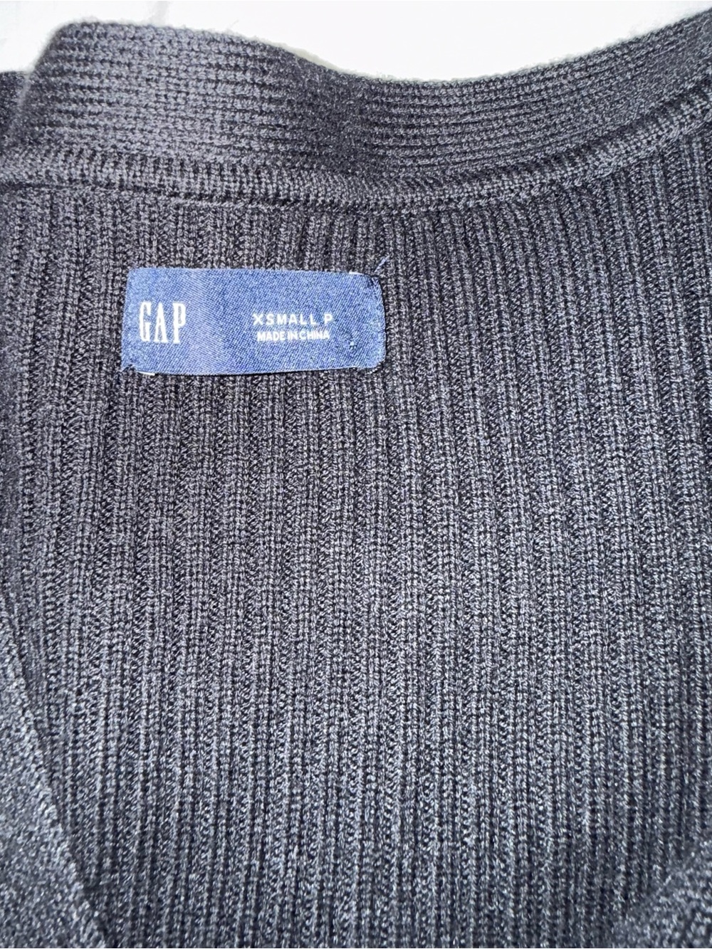 GAP Black Ribbed V-Neck Button Cardigan - Picture 3 of 3